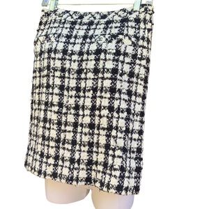 CHANEL VINTAGE. BNW Tweed Skirt with mini-sequins. Excellent condition. …